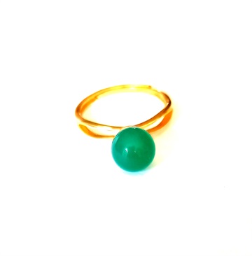 Ring - forgyldt justerbar ring med smuk grøn agat perle 